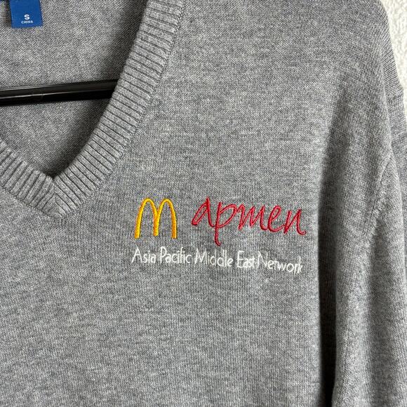 Port Authority Men's Size Small Gray Long Sleeve McDonald's Apmen V-Neck Sweater - Picture 2 of 6